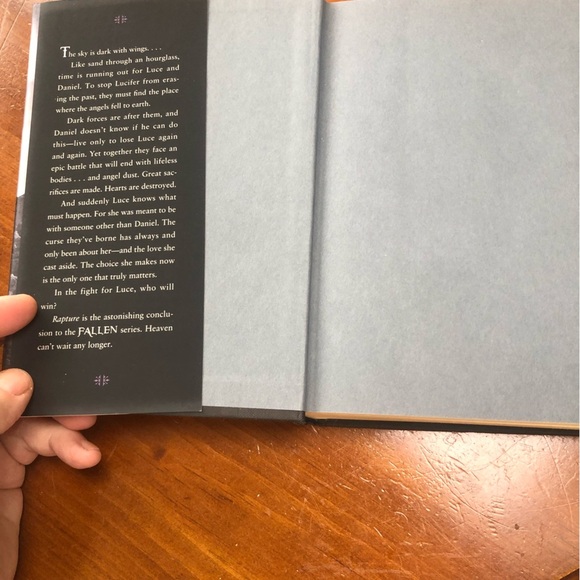 Rapture by Lauren Kate - Autographed Copy - first edition hardcover copy - - Picture 4 of 9